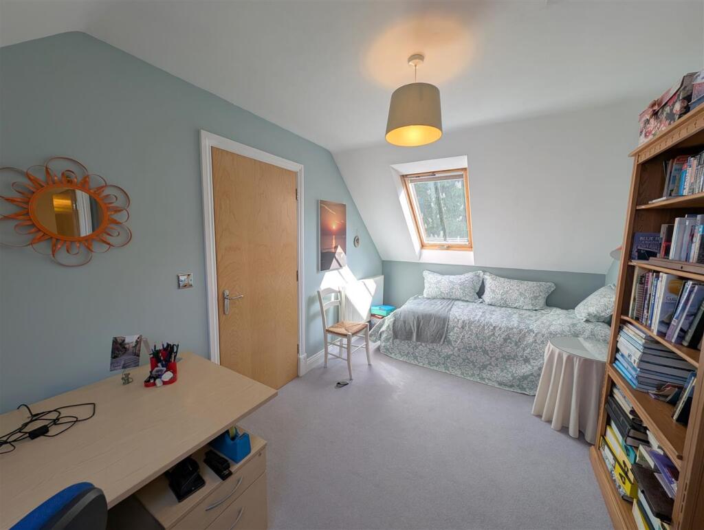 BEDROOM 3