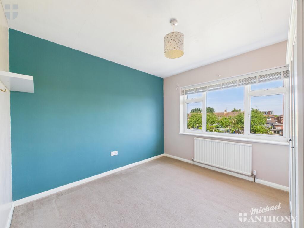 CAM03218G0-PR0646-STILL015