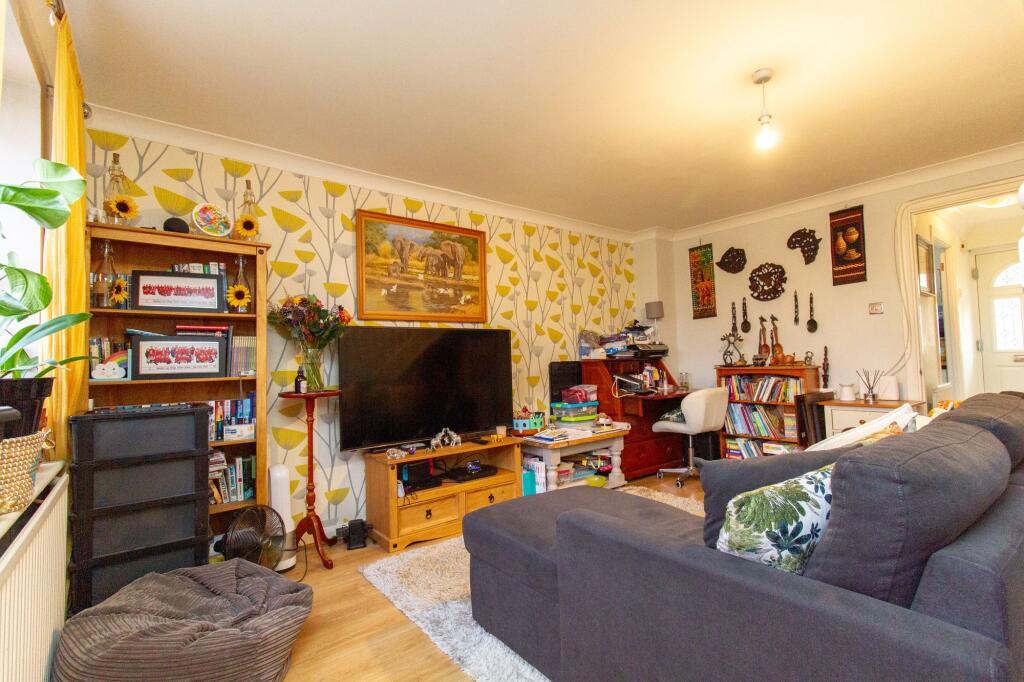 The Gardens, Tongham, GU10