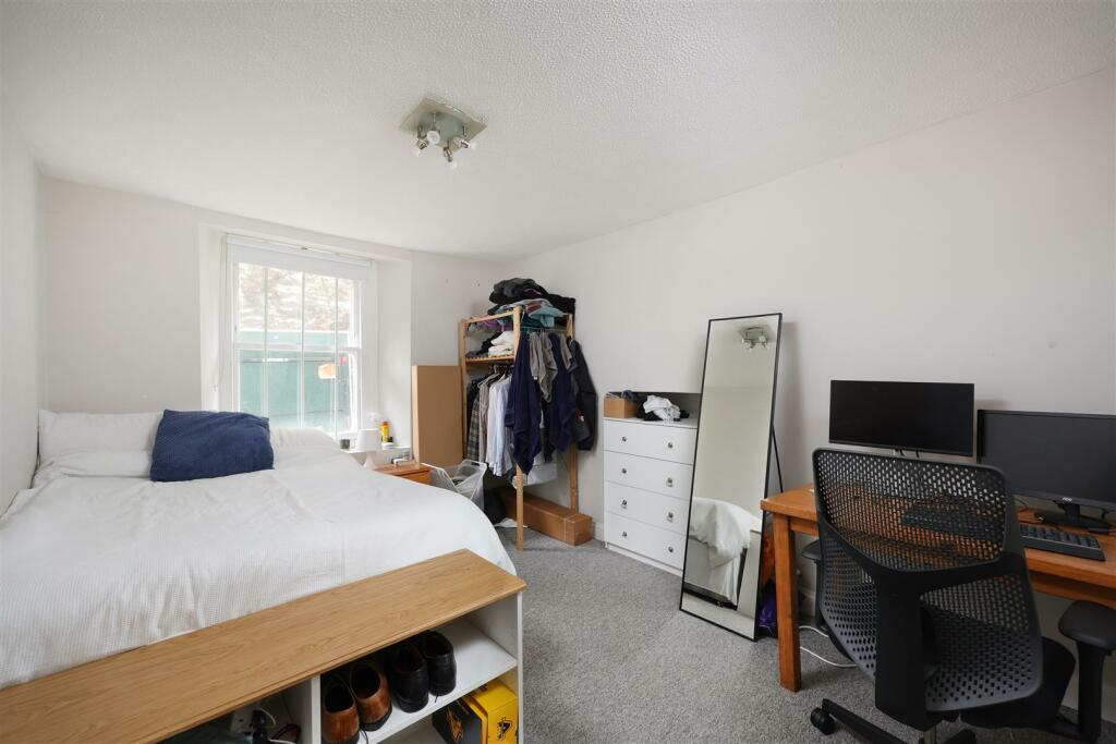 43 Elliston Road 1.JPG