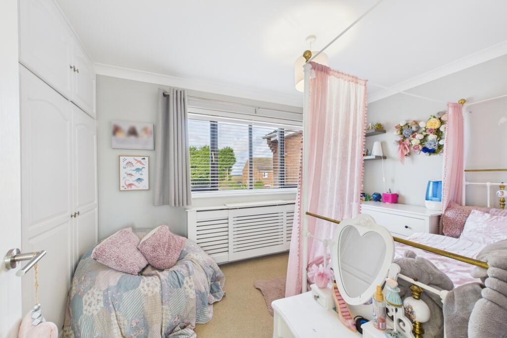 EweMove Spalding - Pinchbeck - Bedroom