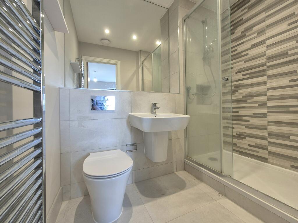 En-suite Bathroom
