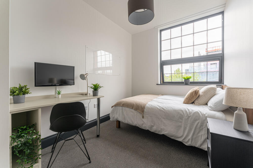 The Hosiery Factory Flat J Bedroom 11