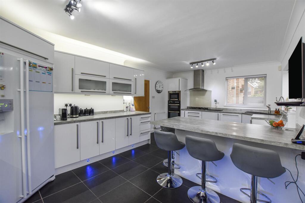 Kitchen / Diner