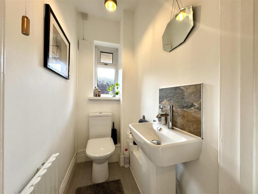 WC/CLOAKROOM