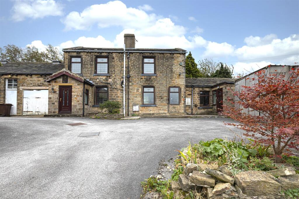 Bramleys Estate Agents - Leeds Road - Mirfield (44