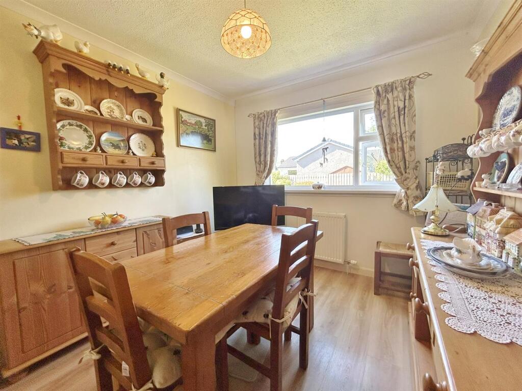 Dining room / Bedroom 3