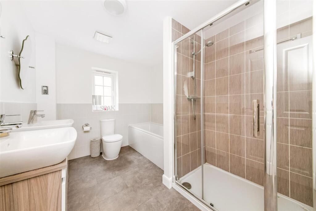 EN-SUITE SHOWER ROOM TO BEDROOM ONE