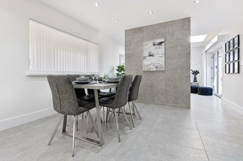 Open Plan Living/Kitchen/Dining Room