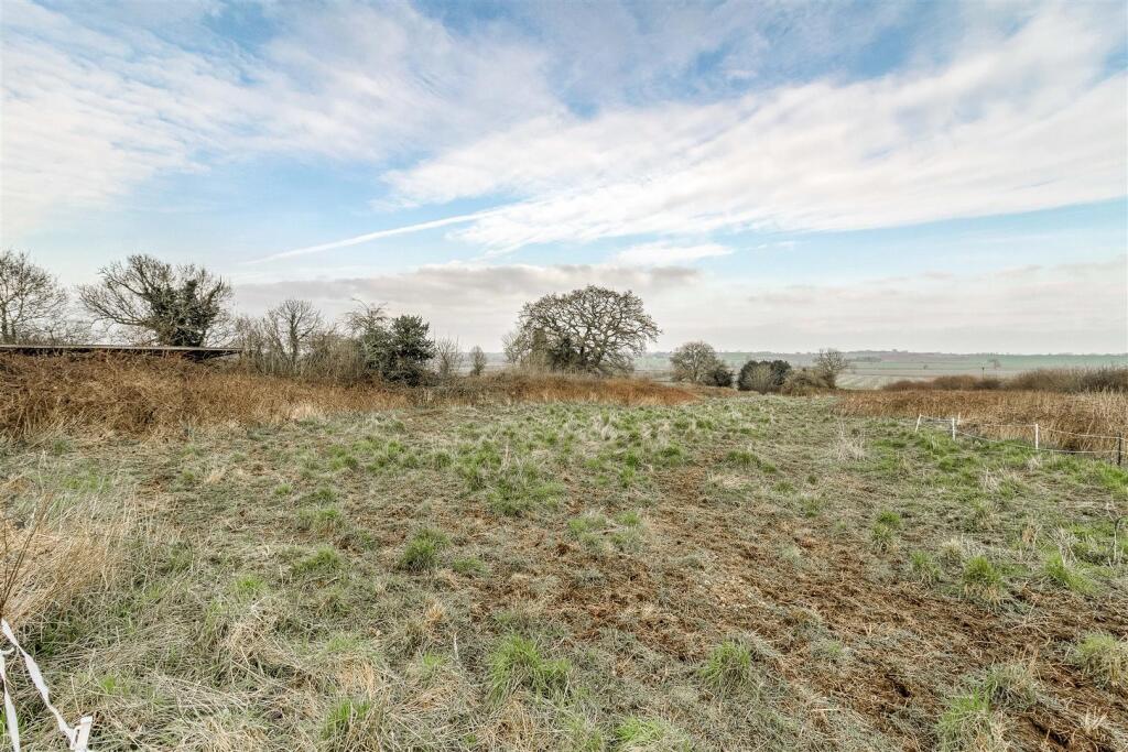 Additional 1/2 acre paddock