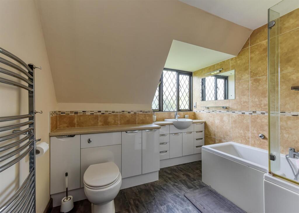 The Wendy House-Bathroom.jpg