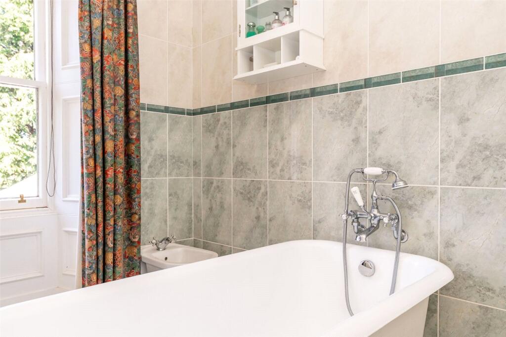 Jack &amp; Jill Bathroom