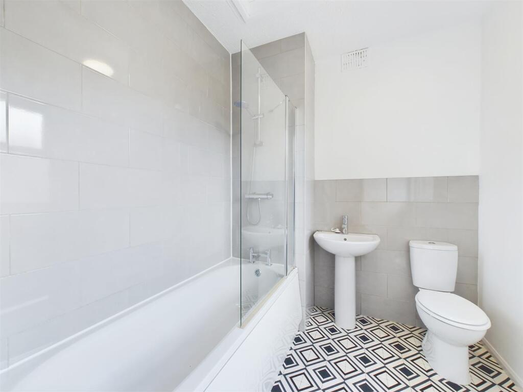 CAM02745G0-PR0151-STILL005.jpg