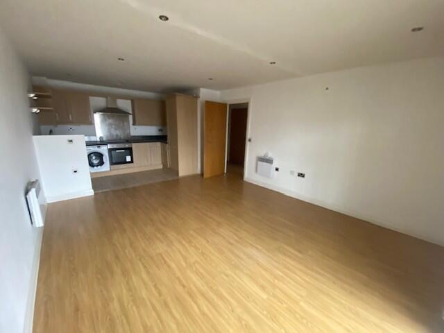 LOUNGE 2 T202509221436.jpg