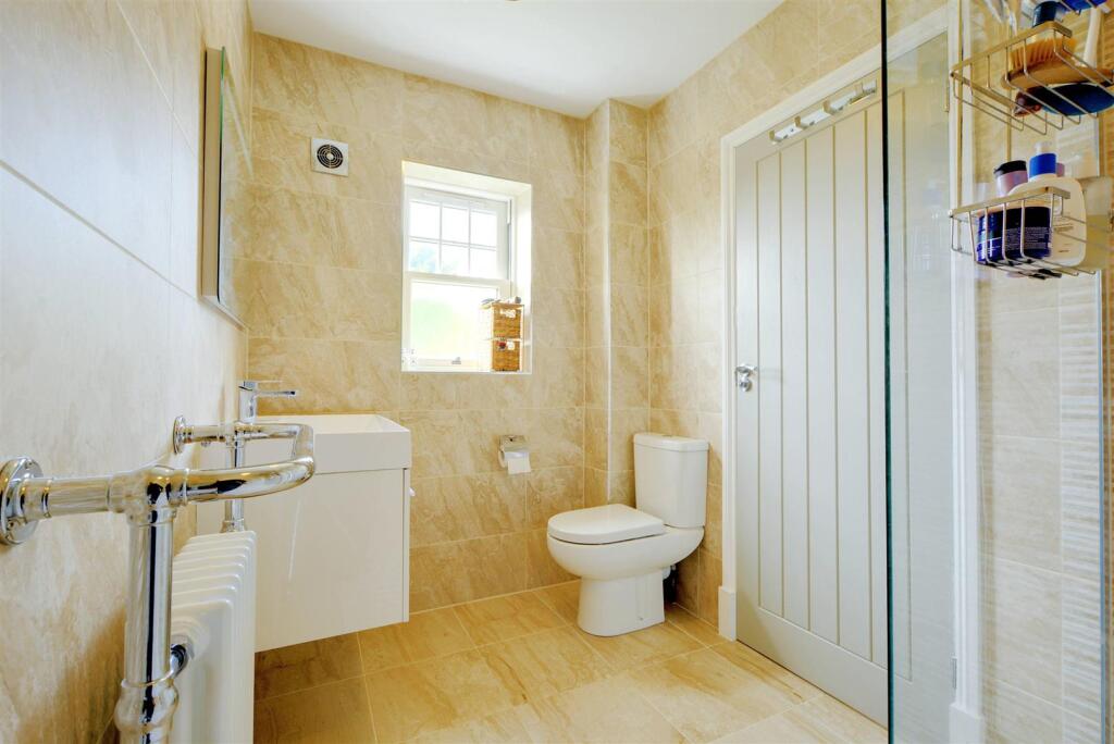 Bedroom 1 Ensuite_3.jpeg