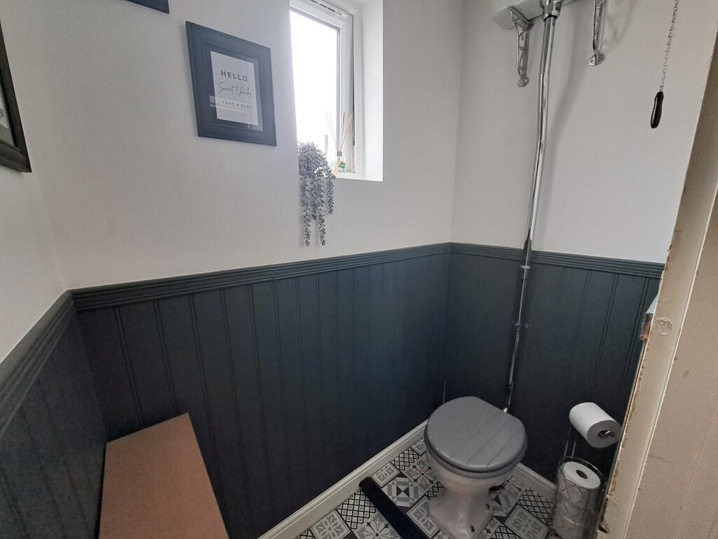 CLOAKROOM / WC