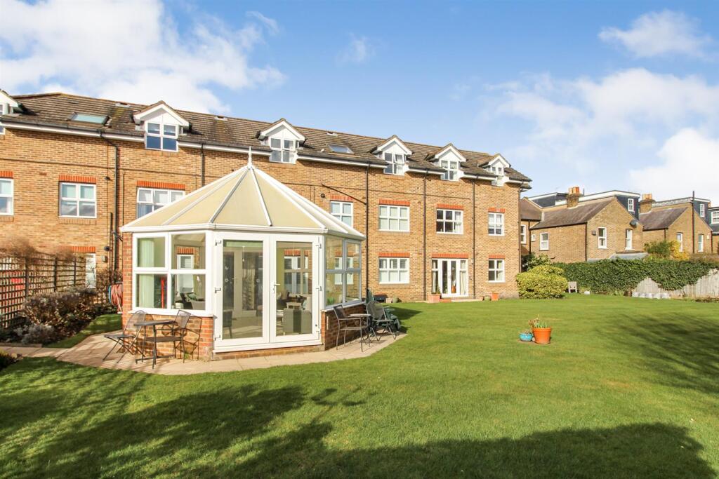 3 ARAGON COURT (6).jpg