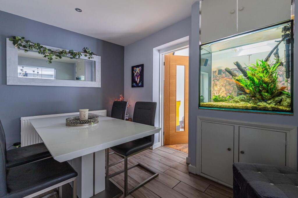 Clos Y Gwalch 7-16.jpg