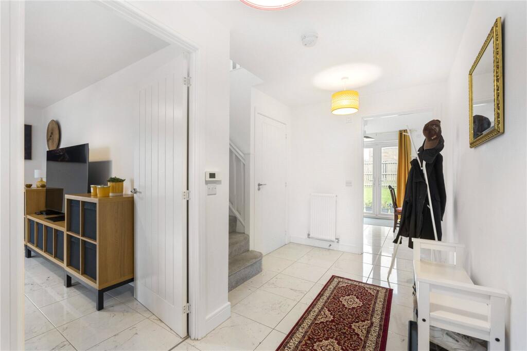 2 Niven Way 44