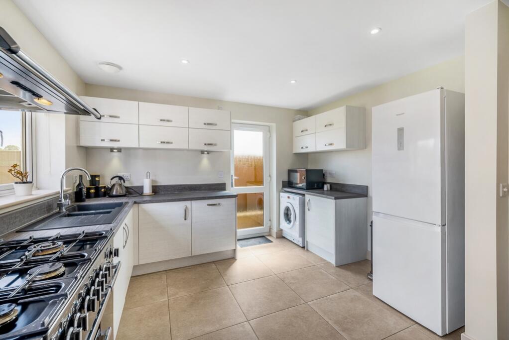 55 Sir Isaac Newton Drive (Wyberton)-16