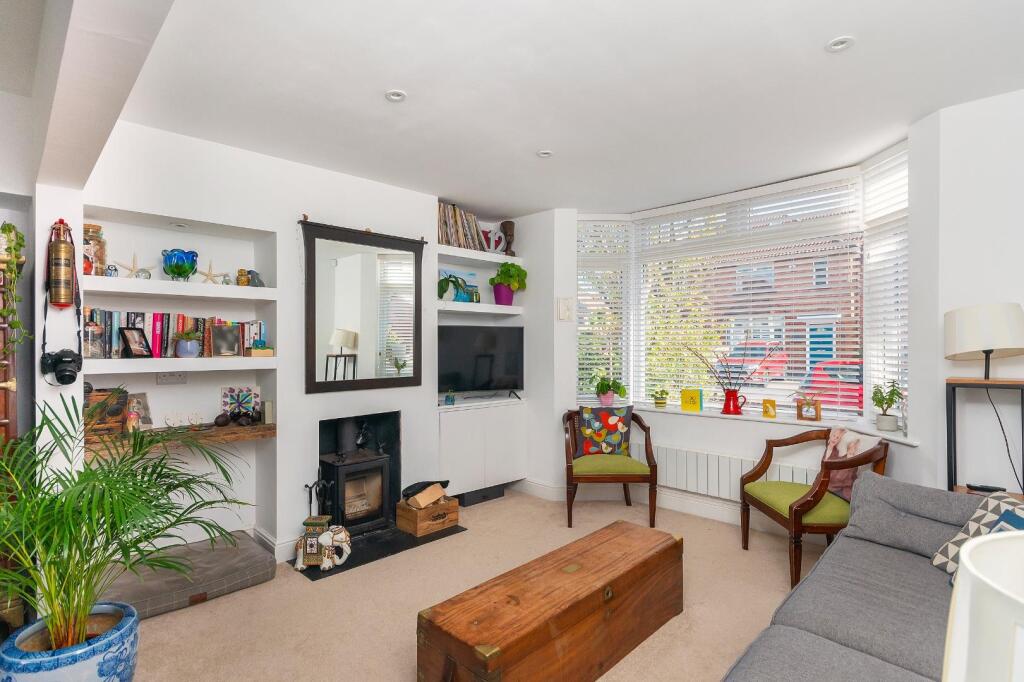 0B7RAN - Reception C.jpg