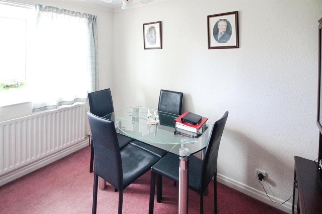 Bedroom 3/Dining Room