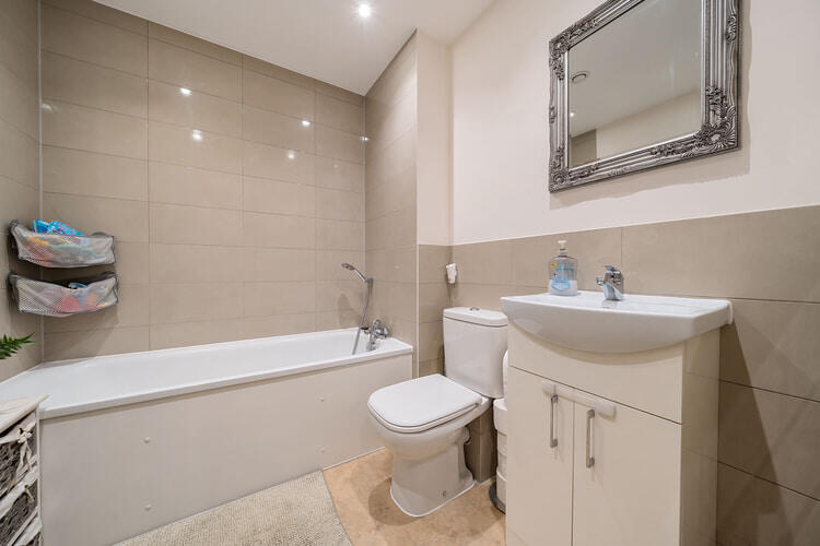 1305627 11 6841a4fc4b85c