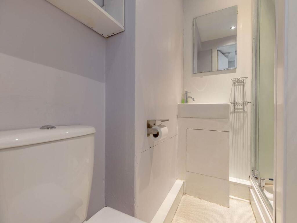 58211_CaledonianCres