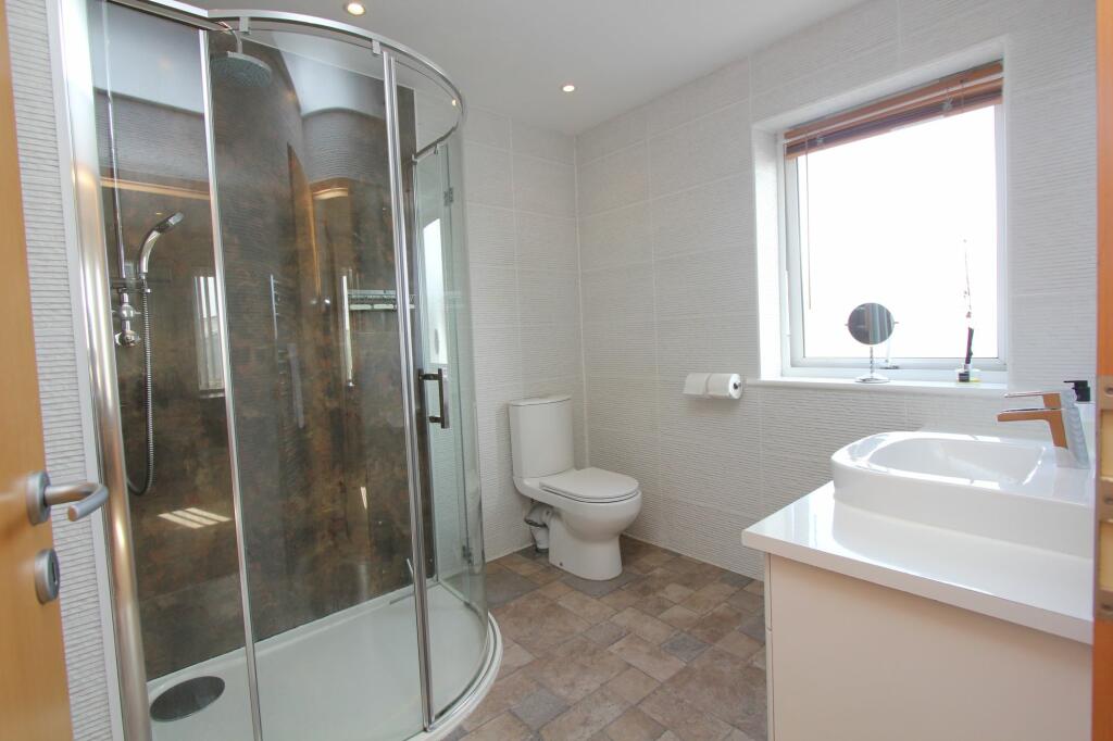 En-Suite off Bedroom One