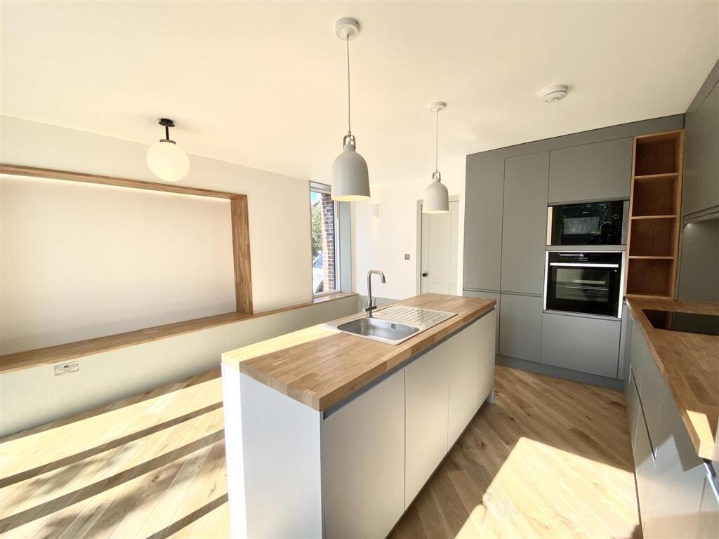 Kitchen ALT.jpg