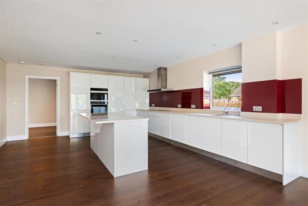 Maybury Farm, The Pool House, Kitchenhill Farm, KT