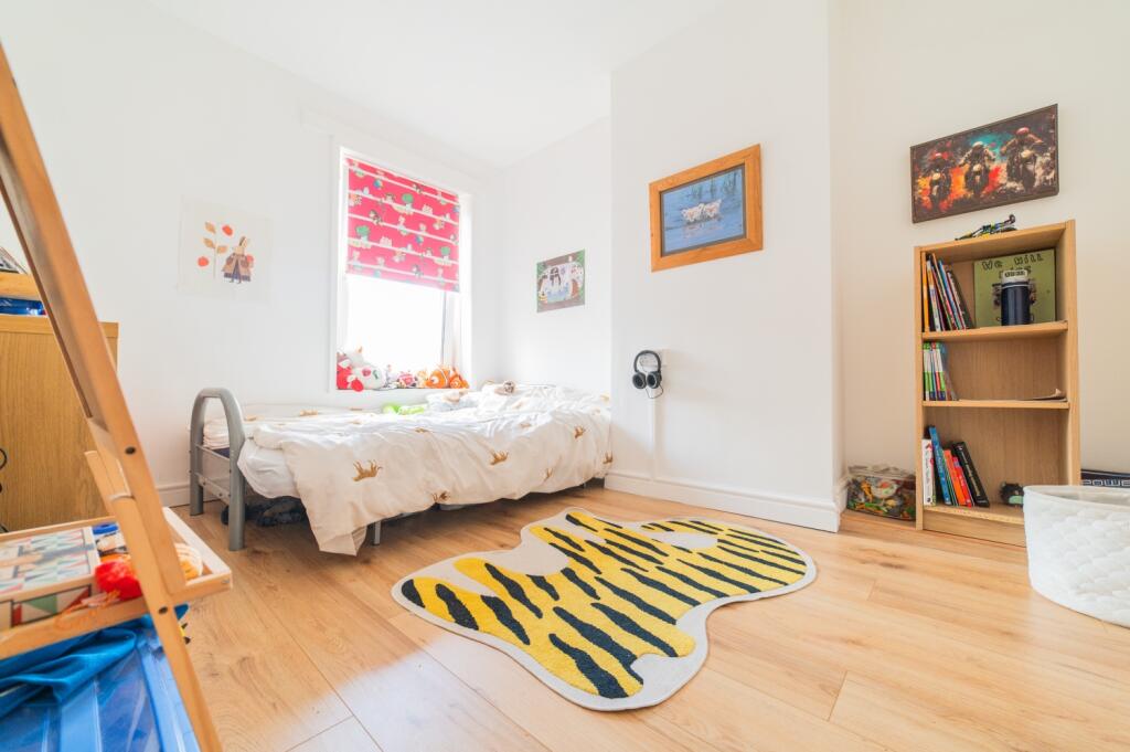 Call 02920 454555 to secure your viewing_15