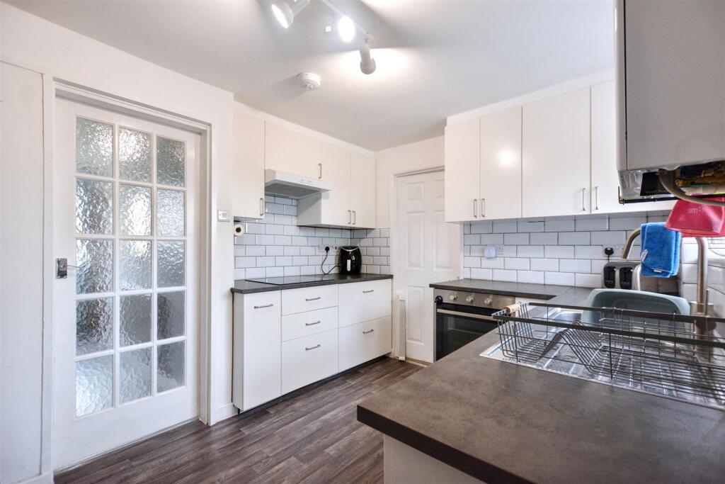 Kitchen_1.jpeg