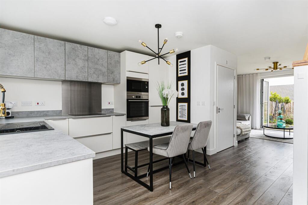 Bramleys Estate Agents - Lapwing Close - Crosland 