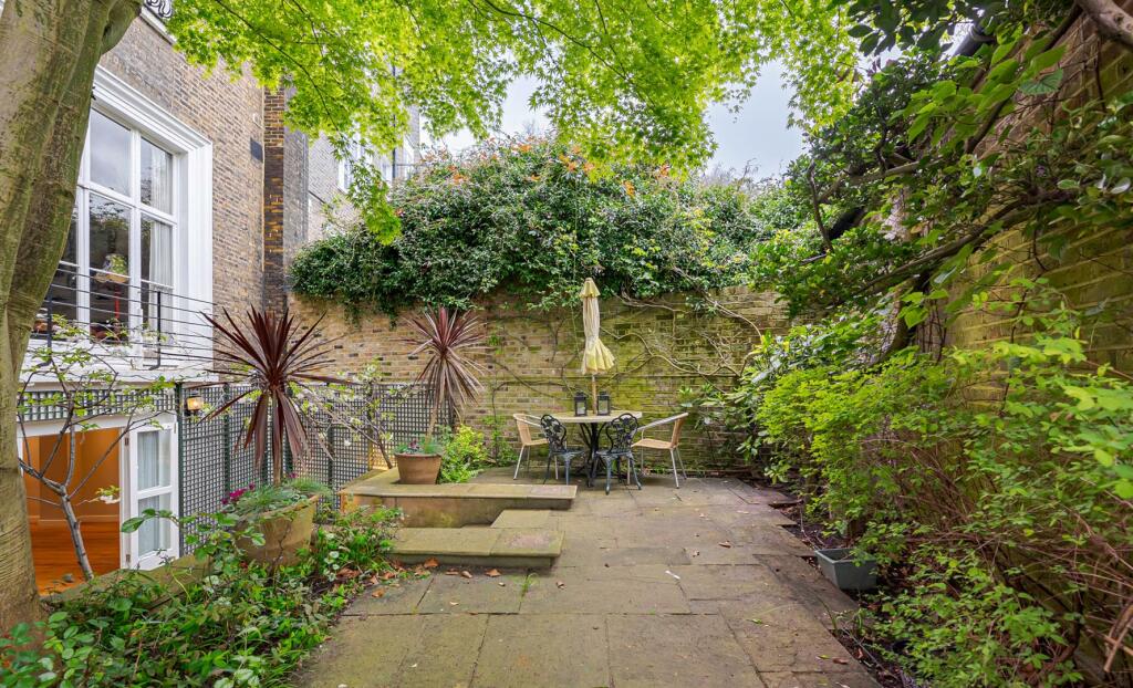 The Boltons 4 Gdn Flat 2024-6-2. Low Res.jpg