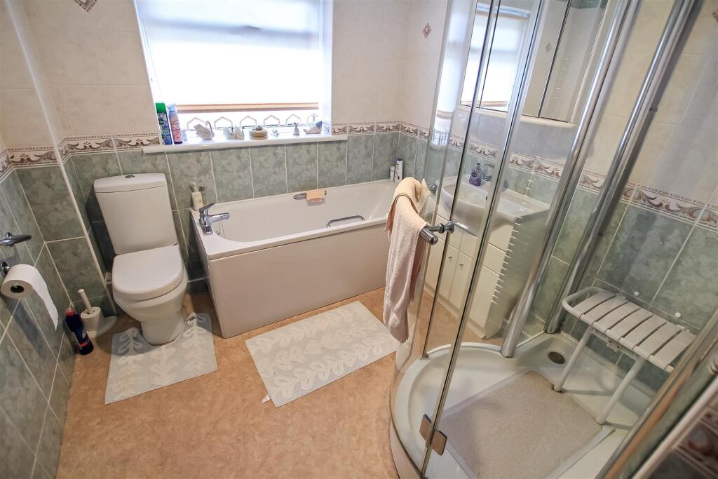 Family Bathroom/Shower/WC