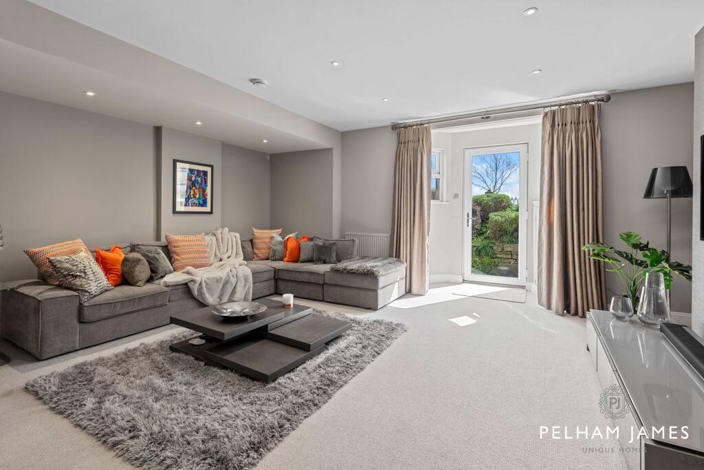 Living Room, 68 Tinwell Road, Stamford