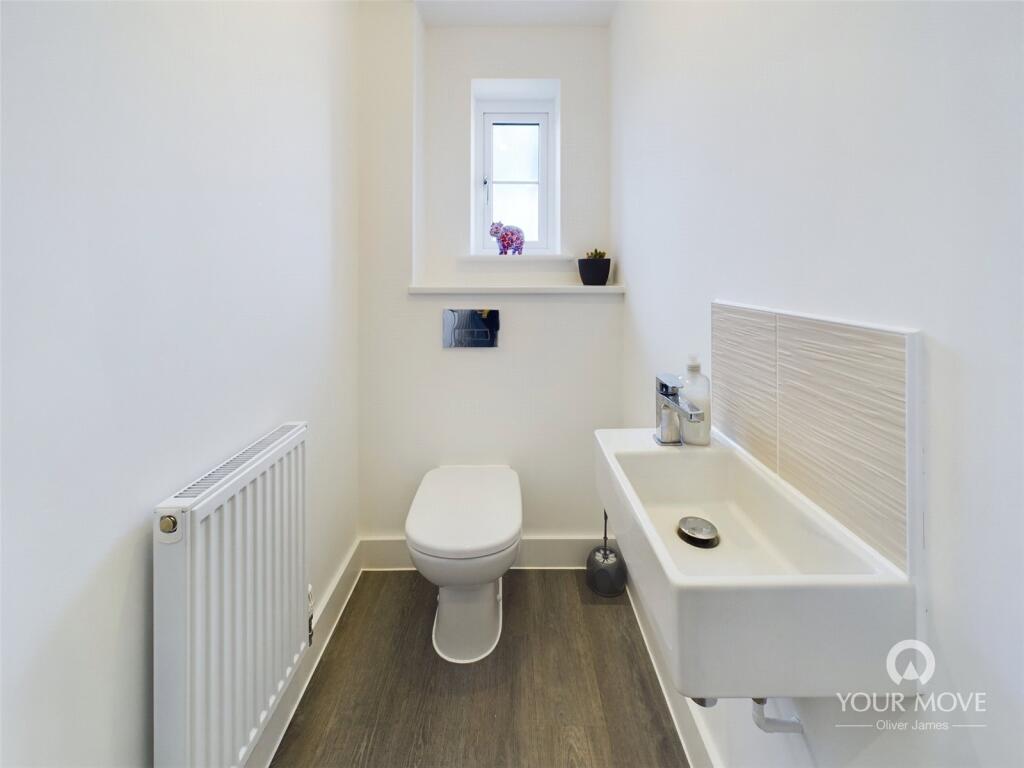 Cloakroom/Wc