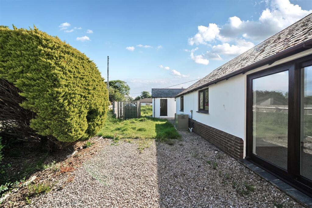 5-682309fcac296-1289692-ARW-55-682309fcac296-12896