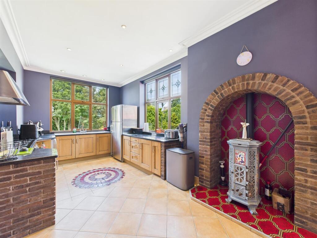 Large Open Plan Dining Kitchen