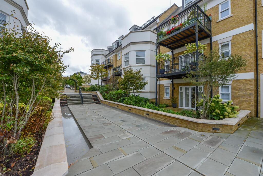 Henrietta Place Tunbridge Wells7.jpg