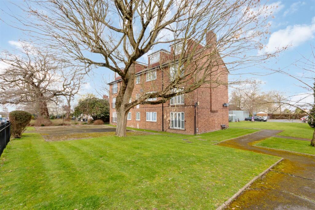 Lyle Court