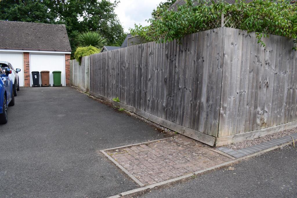 Garage &amp; Parking