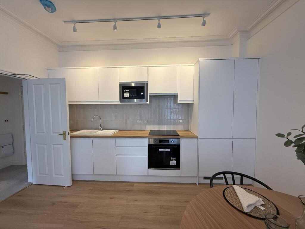 FLAT 3 KITCHEN