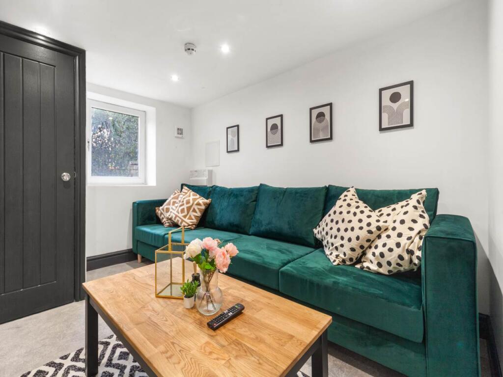 264StanningleyRoad-3