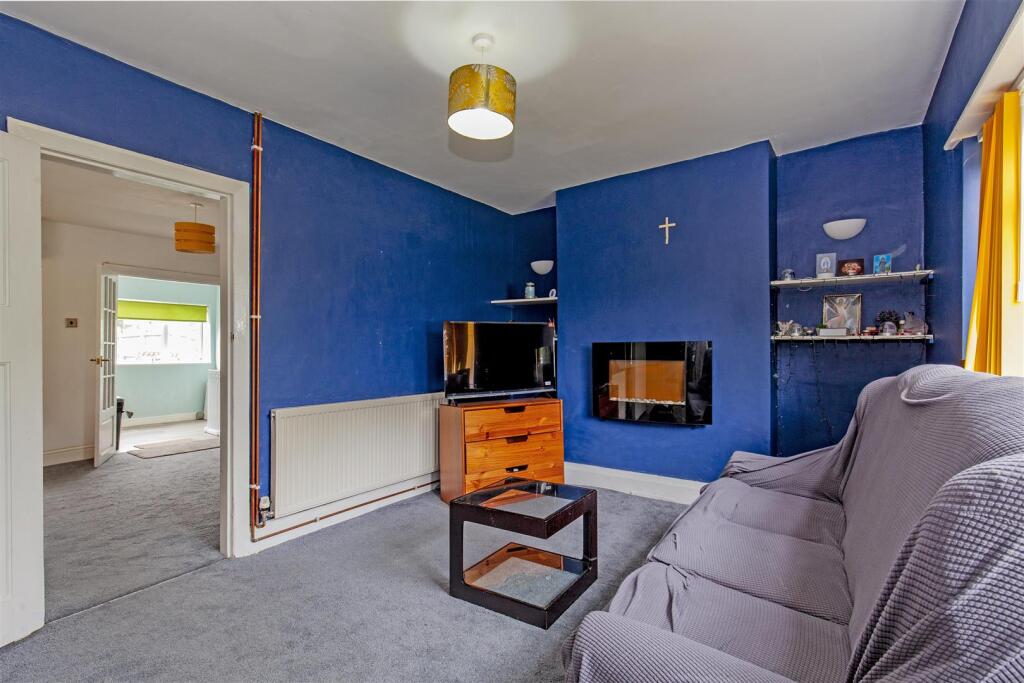 Reception Room-1.jpg