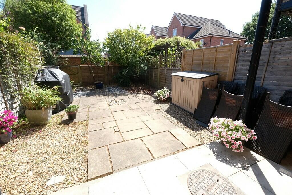 GARDEN 