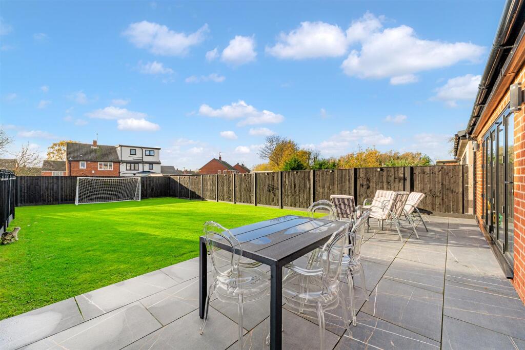 100 Tithebarn Road garden.jpg