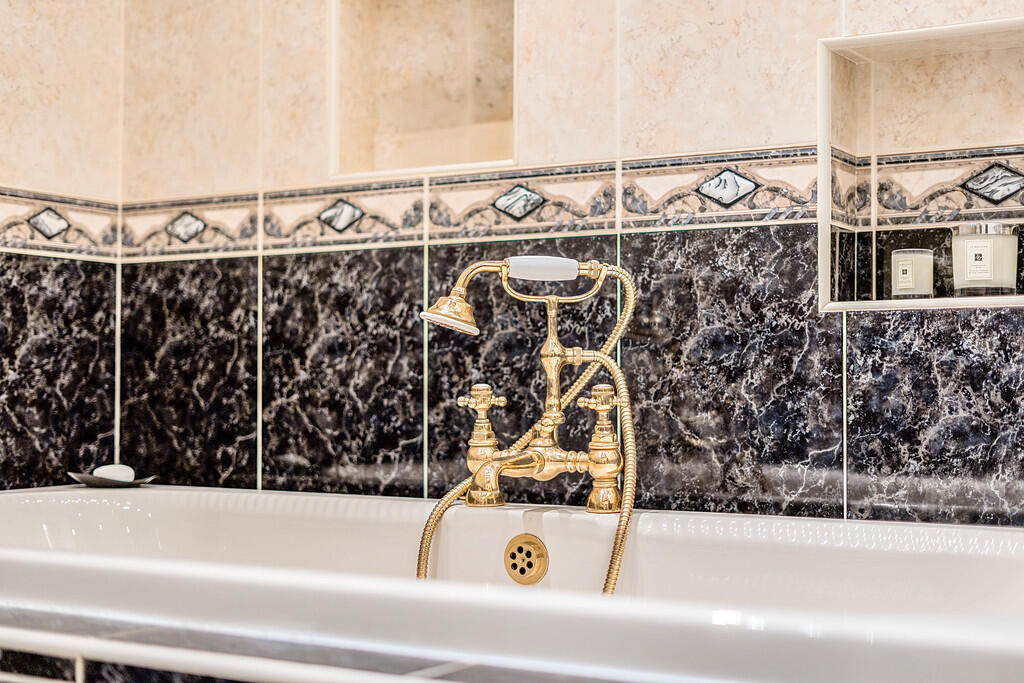House Bathroom	