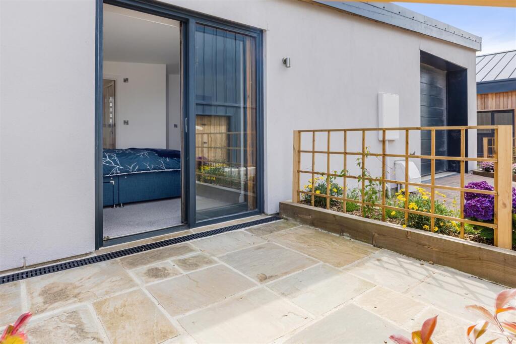 A24 - Apple Orchard - Staverton - 250514.jpg